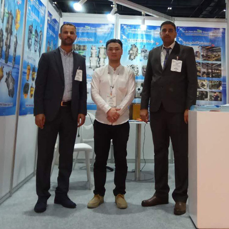 2020 bauma CHINA EXPO, Sales Manager Raymond with customers